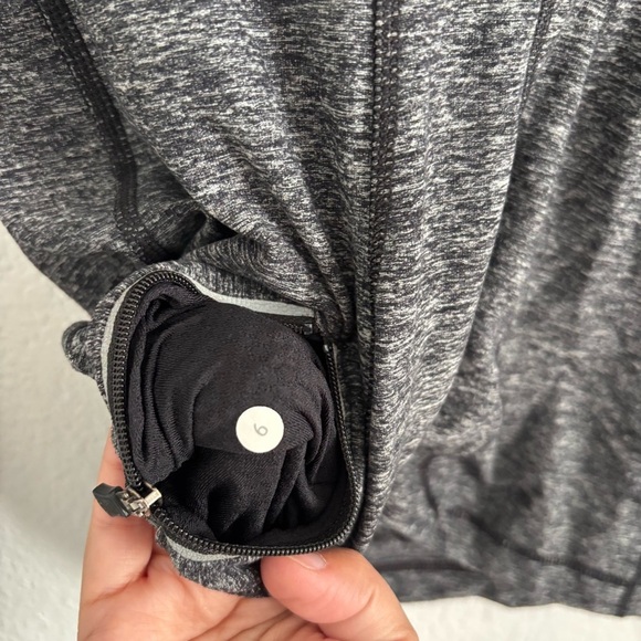 Lululemon Women's Size 6 Gray/Black 1/4 Zip Full Tilt Pullover - Picture 3 of 4